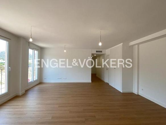 Apartment for sale on Avinguda Antoni Margarits, 3, La Vila