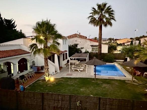 House or chalet for sale in Mare de la Font, 51, 51, Castelló d’Empúries