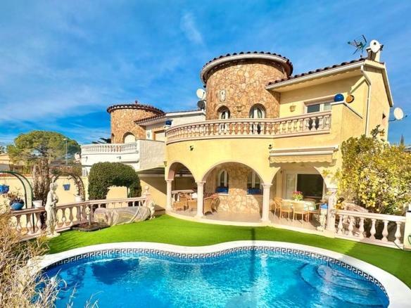 House or chalet for sale in Carrer de Sant Morí, 43b, 43, Moxó – Sant Mori