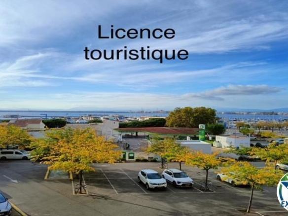 Apartment for sale in Calle Merce Rodoreda 1 2 3, 1, Almadrava – Canyelles – Puig-Rom