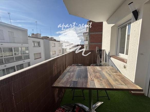 Apartment for sale in De la Mare de Déu de Montserrat, Center