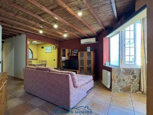 Apartment for sale on Calle Montblanc, Mas Florit – Ca la Guidó