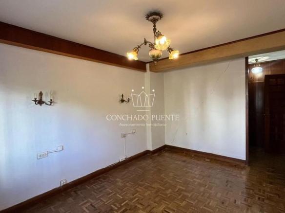 Apartment for sale in Plaza de Azcarraga, Old Town