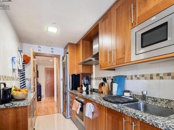 Apartment for sale on Calle J Pascual Lopez Corton, Someso – Matogrande