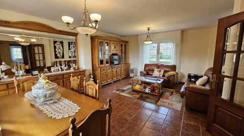 House or villa for sale in Piñeiro, Cambre