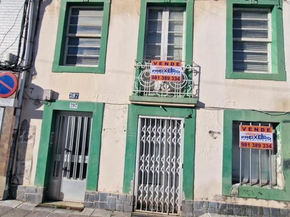 Townhouse for sale in Estrada de Castela, 397, Piñeiros- Freixeiro