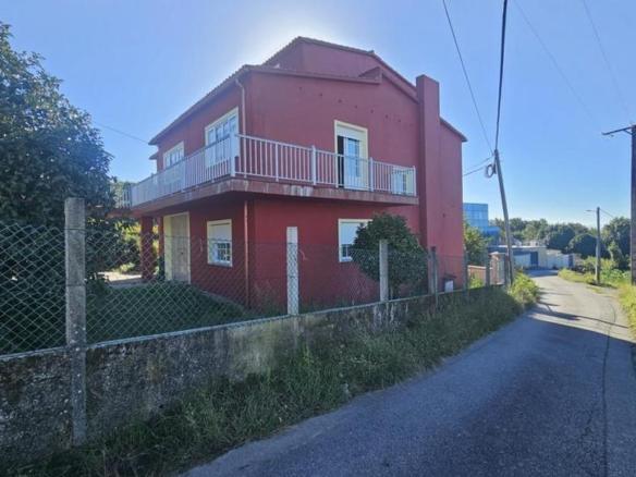 House or villa for sale in Aldea Fuente de Mouro, 12, Boiro