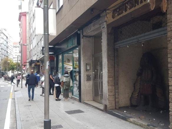 Commercial premises for sale in Ensanche – Sar
