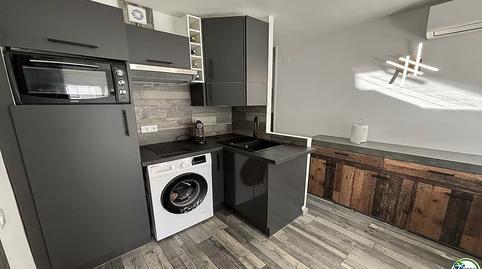 Apartment for sale on Avenida de la Mare de Déu de Montserrat, 38, Center