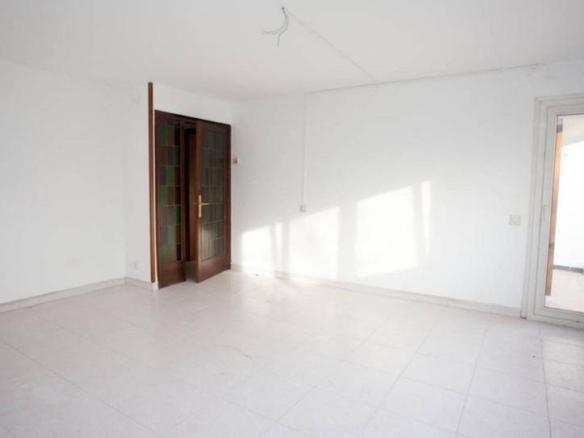 Apartment for sale on Avenida Sant Narcís, Sant Narcís