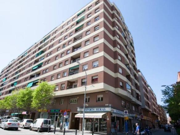 Apartment for sale on Francesc Macia Street, Centre