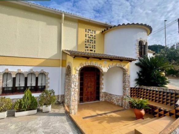 House or chalet for sale in Fenals