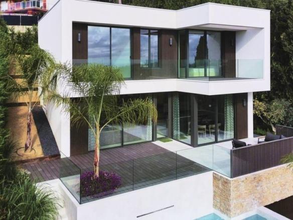House or villa for sale in Margarida Xirgu, Roca Grossa