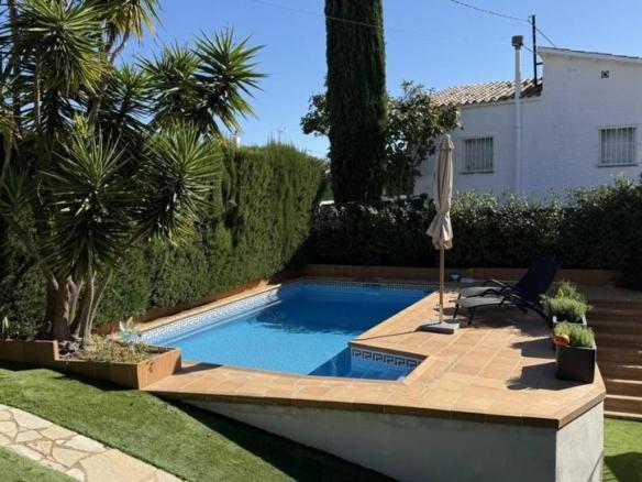 House or chalet for sale in Maresme, Lloret Blau – La Creu de Lloret