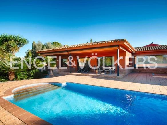 House or villa for sale in Carrer Comtes de Peralada, Peralada