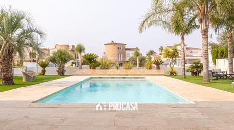 House or villa for sale in Peni, Peni