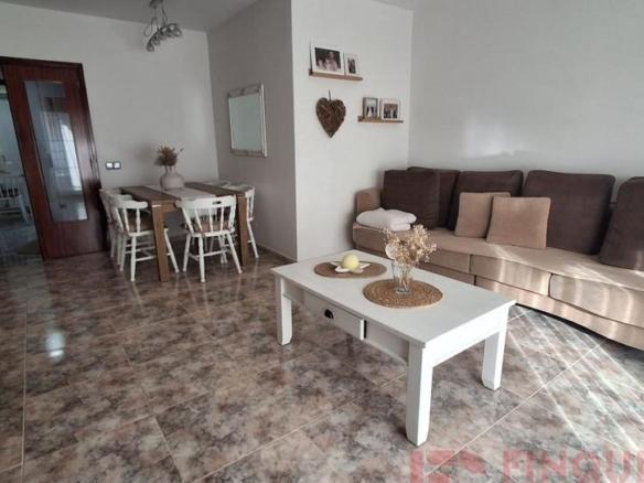 Apartment for sale on Calle Joan Vilanova, Bescanó