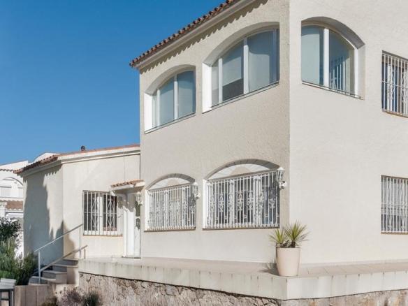 House or chalet for sale on Carrer Montgrí, 66, Montgrí