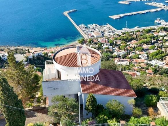 House or chalet for sale in Pujada del Puig Rom, 191, Almadrava – Canyelles – Puig-Rom