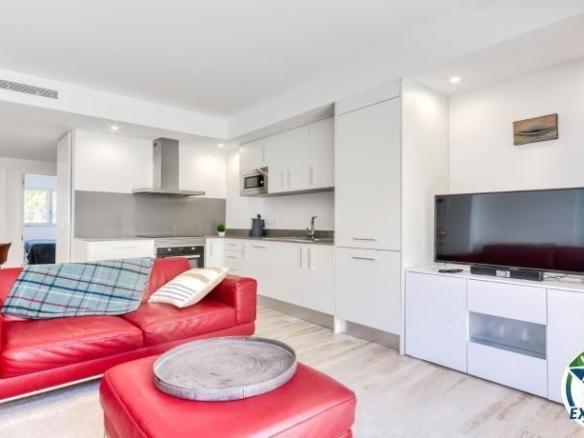Apartment for sale in Raval Dels Grecs, 21, Center