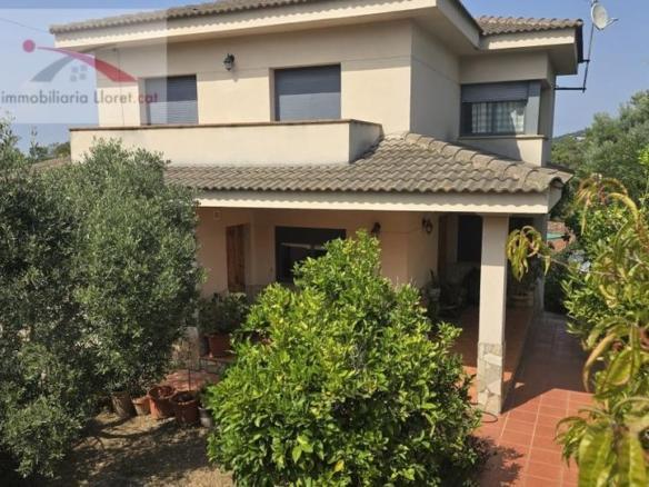 House or chalet for sale in Lloret Blau – La Creu de Lloret