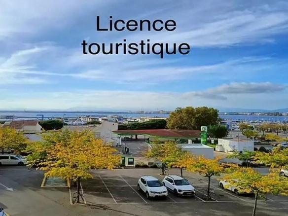 Apartment for sale in Calle Merce Rodoreda, 1, Almadrava – Canyelles – Puig-Rom
