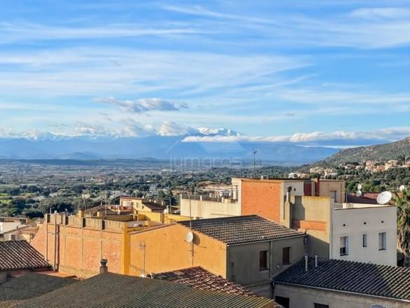 Townhouse for sale in N/a, Palau-saverdera