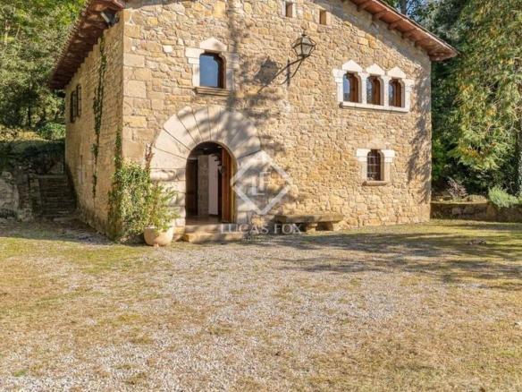 Rustic property for sale in La Vall d’en Bas