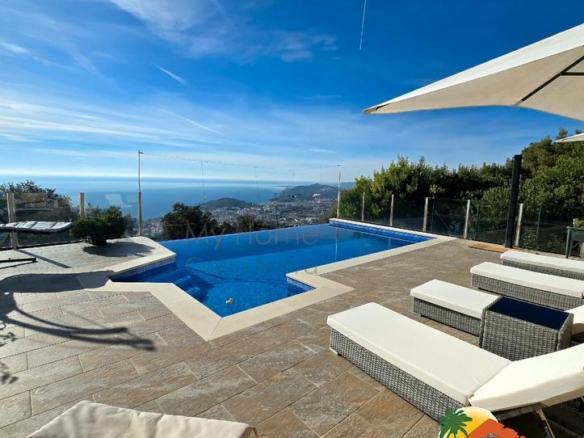 House or villa for sale in Montgoda