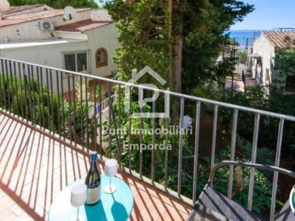 Apartment for sale in Santa Bárbara, Almadrava – Canyelles – Puig-Rom