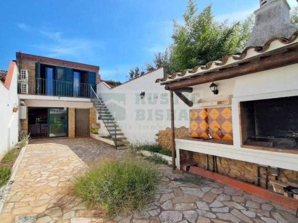 Rustic property for sale in La Bisbal d’Empordà
