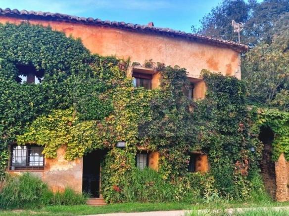 Rustic property for sale in Viladasens