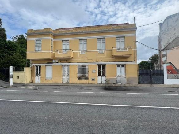 House or chalet for sale on Avenida de Ramón Núñez Montero, Oleiros town