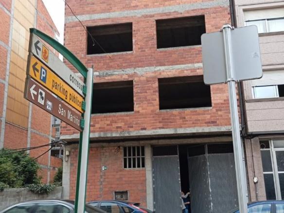 Building for sale at Rúa Río Anllóns, 36, Carballo