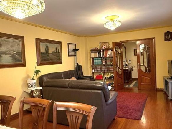 Apartment for sale in Betanzos