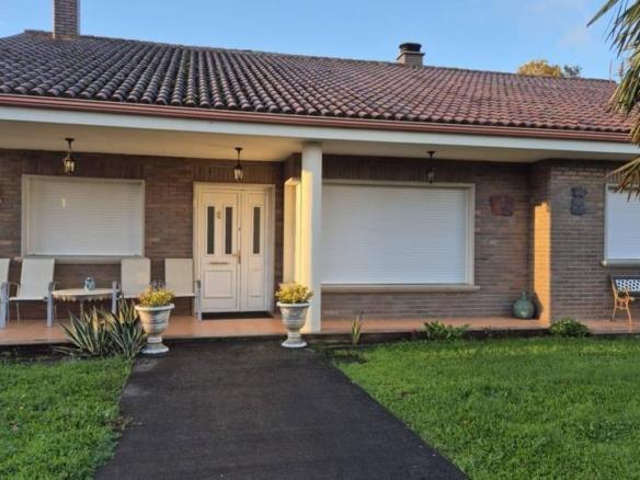 House or chalet for sale in Calle Vilarchao, Sobrado (A Coruña)