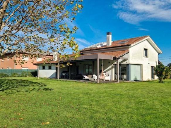 House or villa for sale in Teo