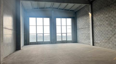 Industrial warehouse for sale at Rúa de Poland, 20, San Lázaro – Meixonfrío