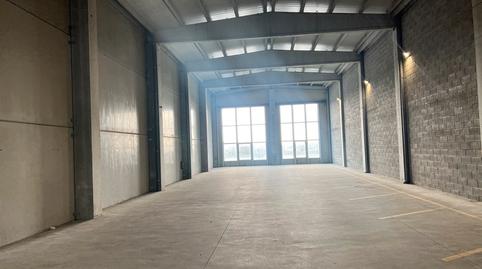 Industrial warehouse for sale at Rúa de Poland, 20, San Lázaro – Meixonfrío