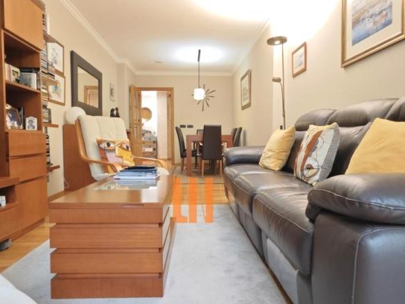 Apartment for sale on Avenida Finisterre, Agra del Orzán – Ventorrillo
