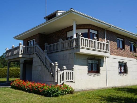 House or villa for sale in Cazallas, 103d, Melide