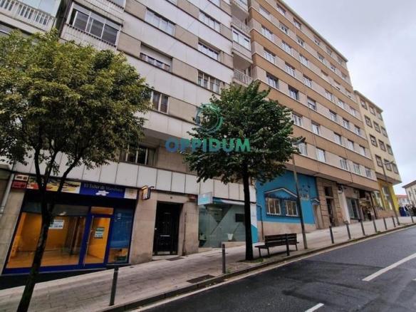 Commercial premises for sale at Calle de la Rosa, 32, Ensanche – Sar