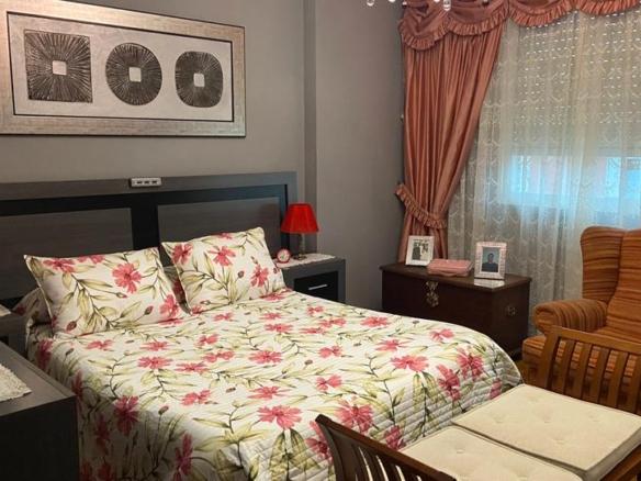Apartment for sale in A Malata – Catabois – Ciudad Jardín