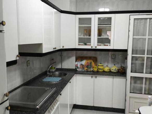 Apartment for sale on Avenida Isidro Parga Pondal, Laxe