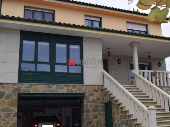 House or chalet for sale in Pumares, Boqueixón