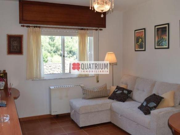 Townhouse for sale in Paredes Laraño, Parishes of Santiago