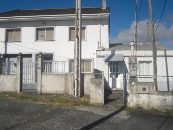 Townhouse for sale in A Malata – Catabois – Ciudad Jardín