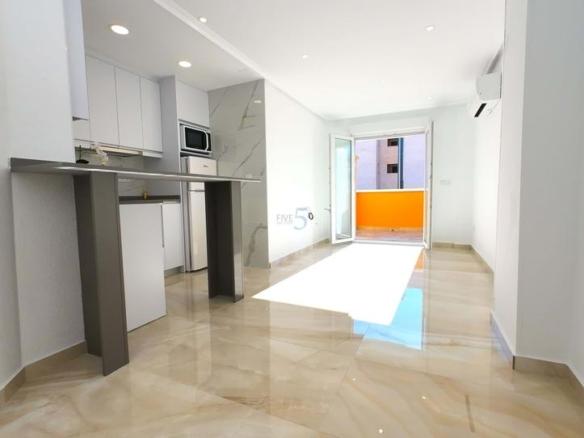 Apartment for sale in C. la Paz, Puerto Deportivo