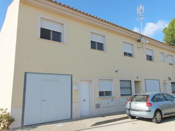 House or villa for sale in Hondón de las Nieves / El Fondó de les Neus