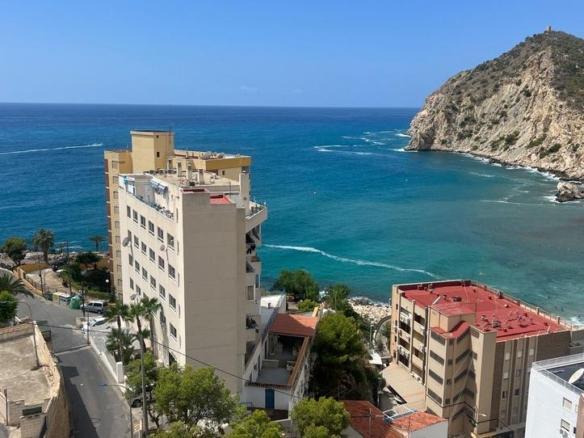 Penthouse for sale on Calle Corneliana, Cala de Finestrat